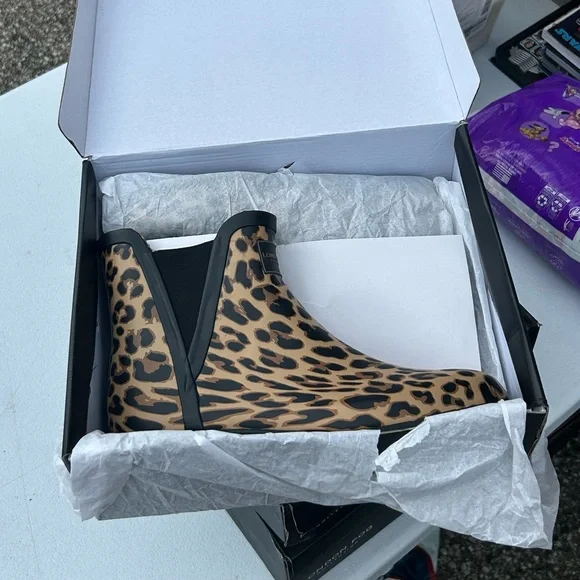 London Fog Piccadilly Leopard Ankle Rain Boots Women’s Size 9M - Picture 7 of 8